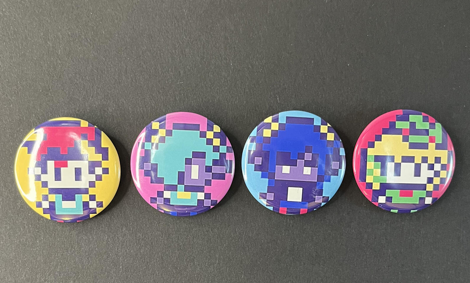 8-Bit Button Set